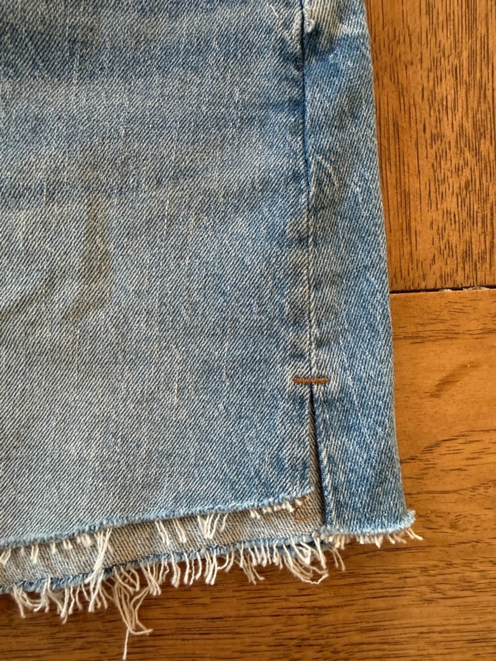 Madewell w 24 Denim Cutoff Jean Shorts - Blue the perfect Jean short mid-length - Picture 5 of 5
